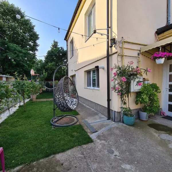 Guesthouse Citycenter, hotel v destinaci Craiova
