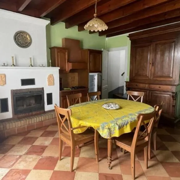 Le logis d Adrien, hotel in Saint-Magne-de-Castillon