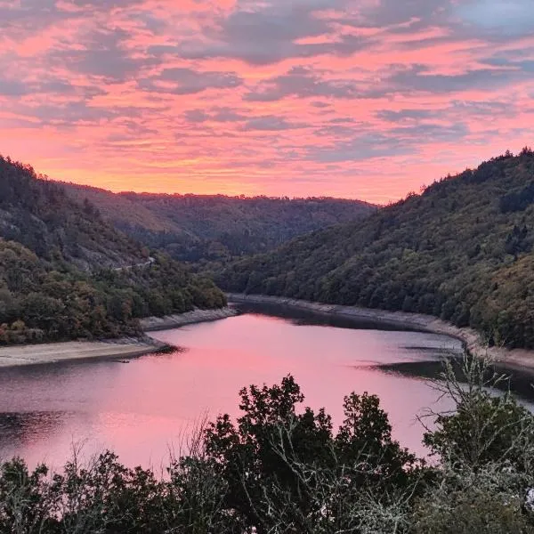 Ma villa au bord de l'eau, hotel v destinaci Miremont