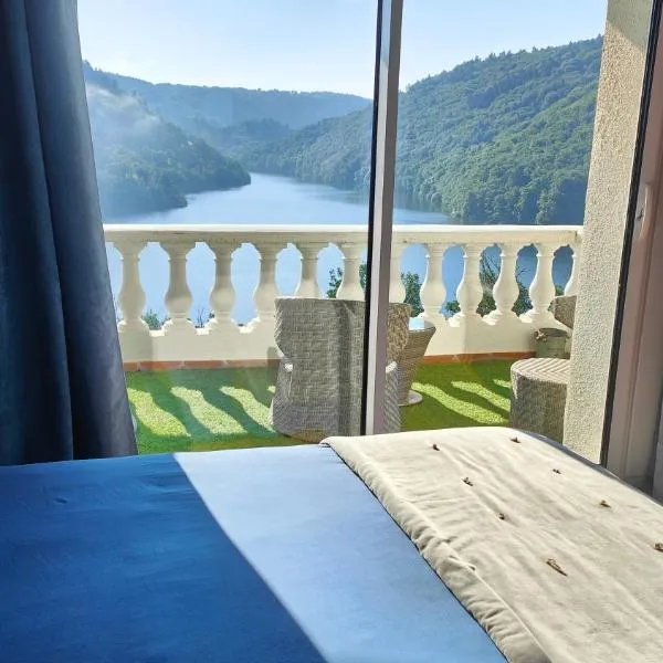 Ma villa au bord de l'eau, hotel in Miremont