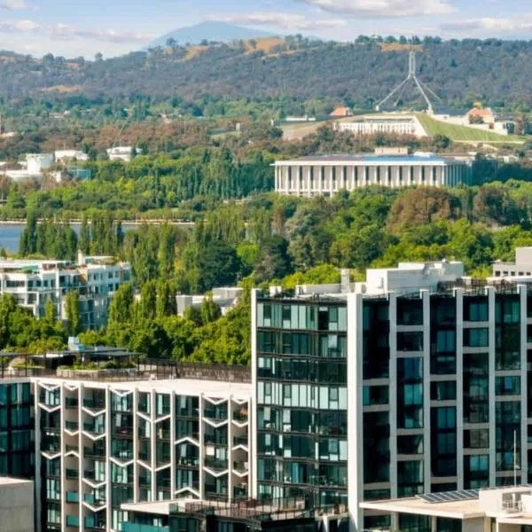 City-Views-Stylish-2bed2bath, hotel in Canberra