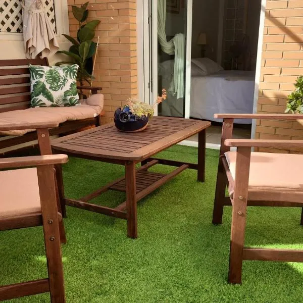 Suite privada con terraza chill out, hotel v destinácii Aguadulce