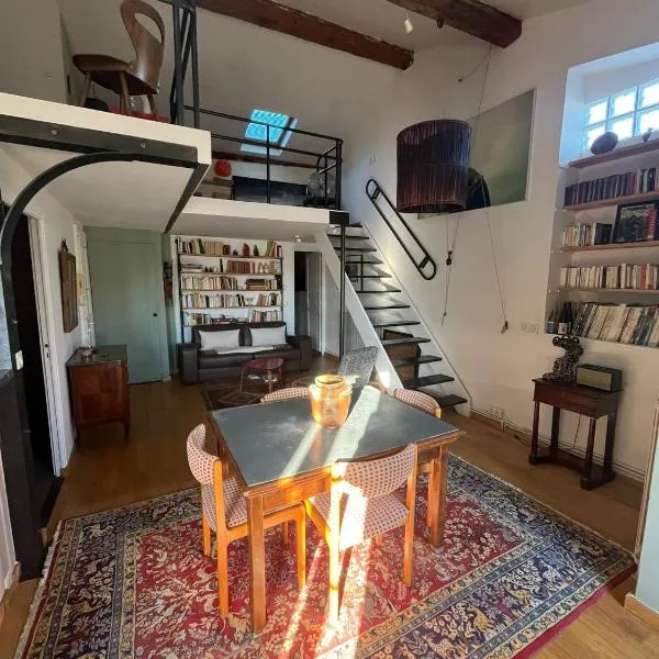 Le Petit Duplex du Quartier-Haut, hotel v Sète