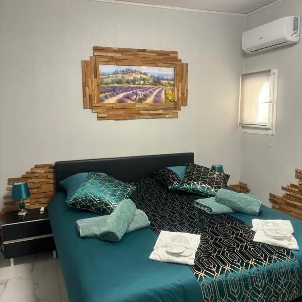 Aimée - Loft, hotel in Sanary-sur-Mer