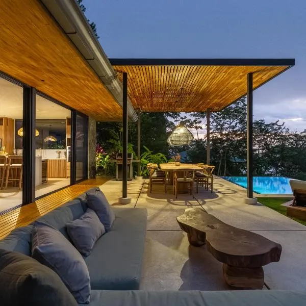 Villa Koa - Your Tropical Retreat, hotel in Santa Teresa Beach
