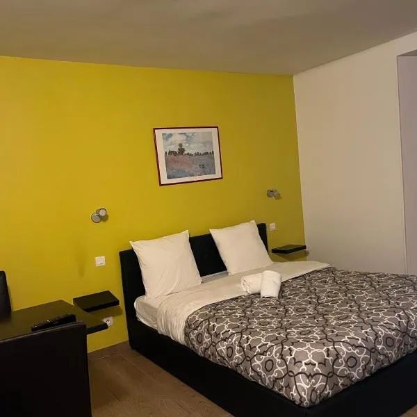 Le Terminus Laroche Migennes Gare, hotel v destinaci Migennes