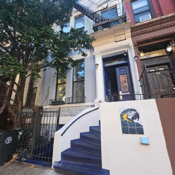 Macaw Guest House, hotel in New York