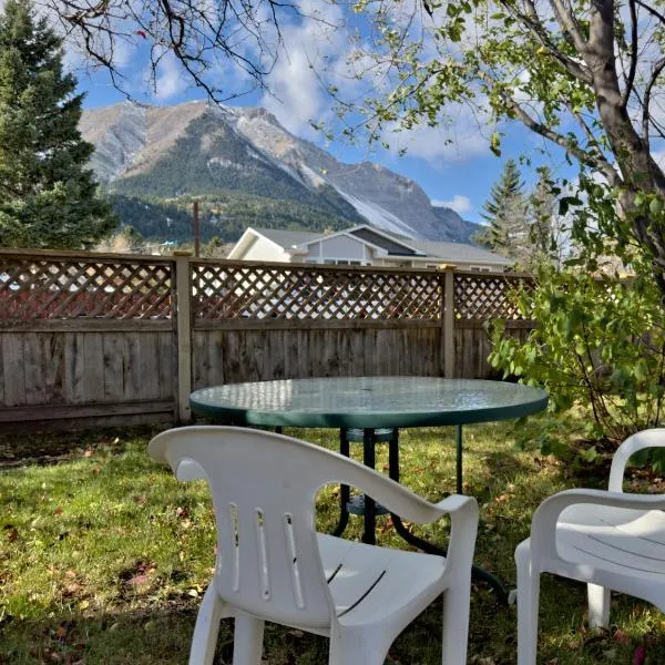 Hillcrest Hideaway: Spacious Mountain View Oasis, hotel in Hillcrest Mines