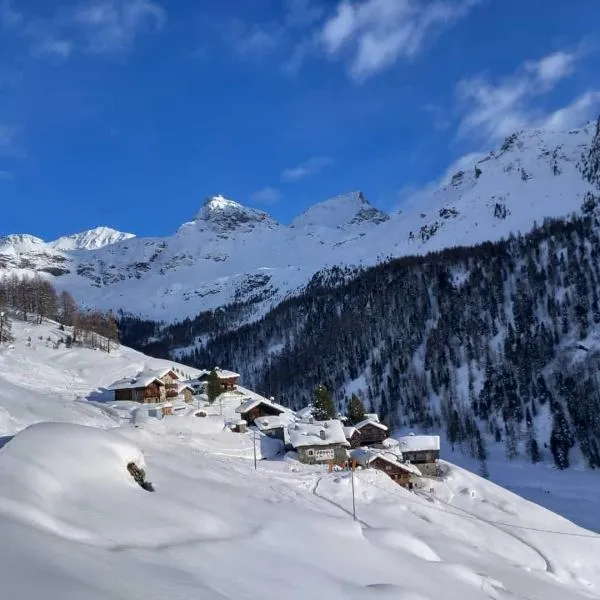 L' Aroula Rooms & Restaurant, hotel di Champoluc