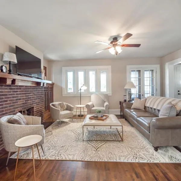 Spanish Charm 4bed/3bath, hotel v destinaci Waupaca
