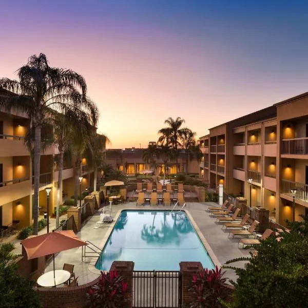 Courtyard Fort Myers Cape Coral, hotel v destinaci Fort Myers