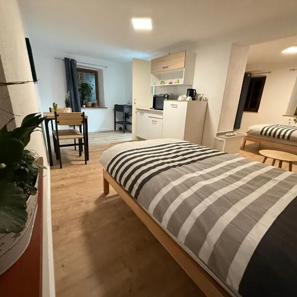 Ferienwohnung Neroth, hotel v destinaci Neroth