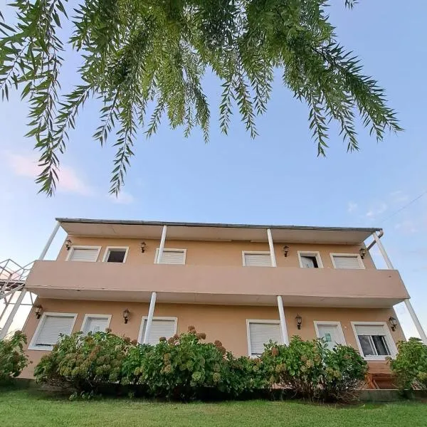 Complejo Arenas, hotel v destinaci Balneario Pehuén-Có