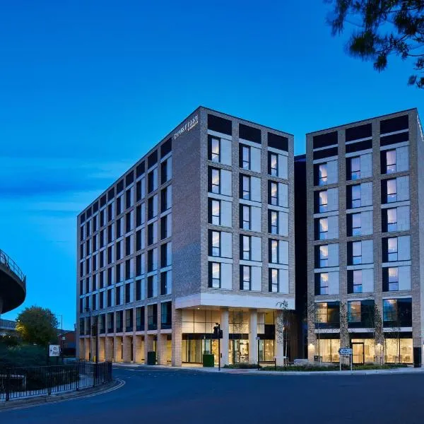 Courtyard by Marriott London City Airport, hotel v Londýně