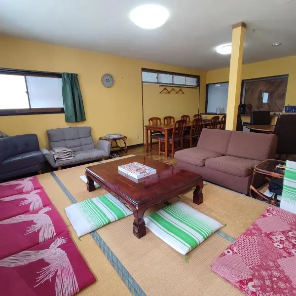 PEUF Lodge, hotel in Otari