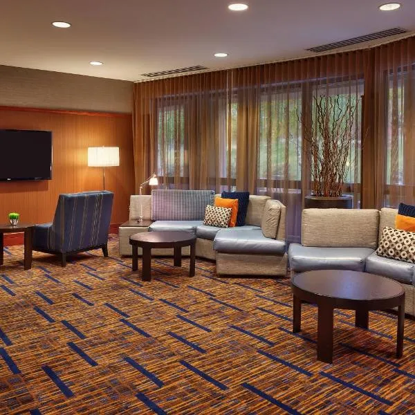 Courtyard by Marriott Kansas City Shawnee, hotel v destinaci Shawnee
