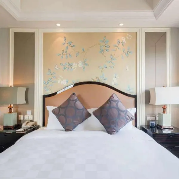 Ramada Plaza Tianlu Hotel – hotel w mieście Wuhan