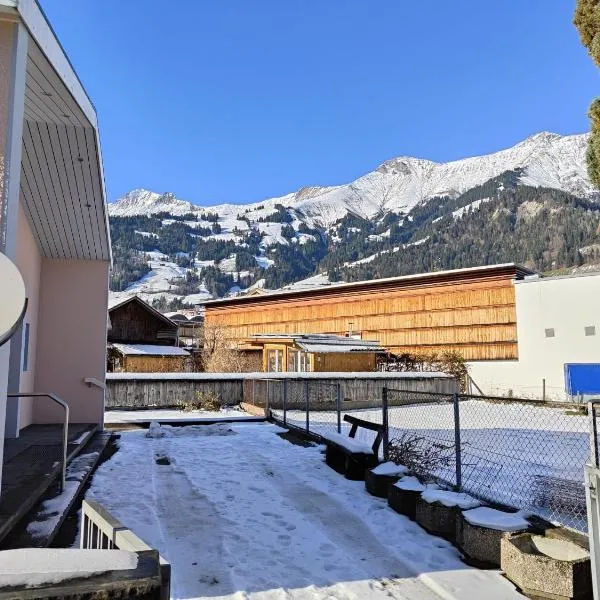 ganzes Haus für dich 20min bis nach Interlaken und Adelboden、フルティゲンのホテル