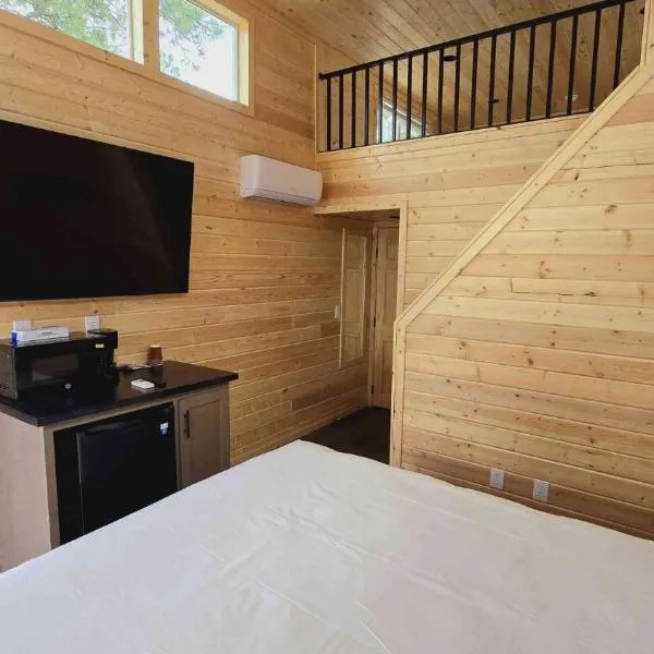 060A Brand New Sunset Retreat Chalet near Grand Canyon South Rim With Loft, hotel v destinaci Valle