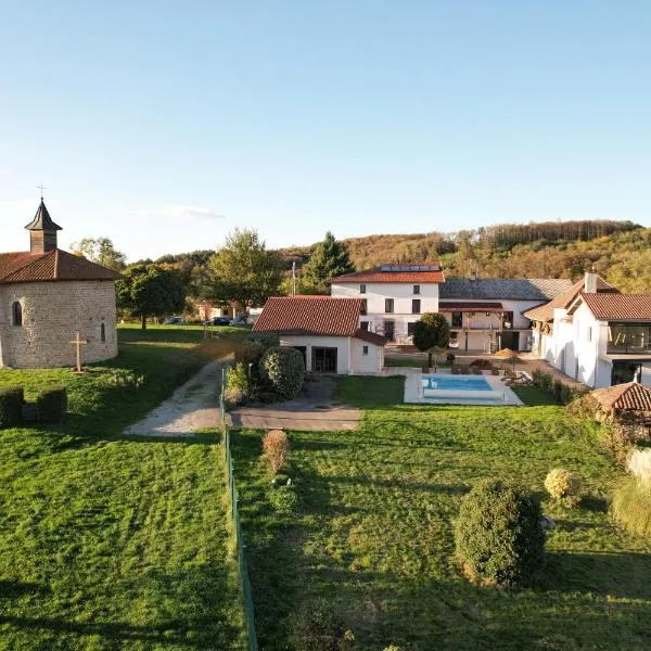 Domaine des Étoiles - Gîtes, hotel i Gillonnay