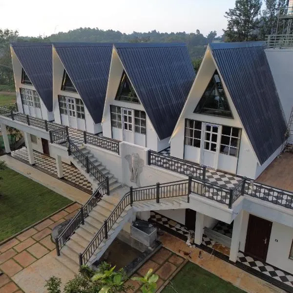 The Novel Holiday Resorts, hotel di Yelagiri