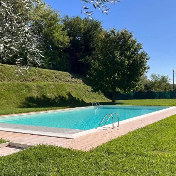 Sweet Home Apartment, hotel in Cavaion Veronese