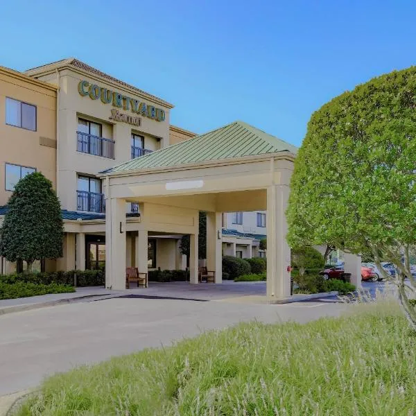 Courtyard by Marriott Monroe Airport, hotel v destinaci Monroe