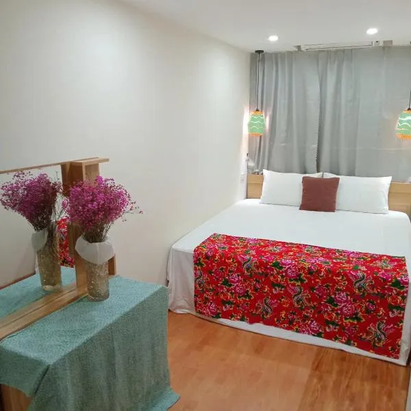 Luna travel, hotel v Hanoji