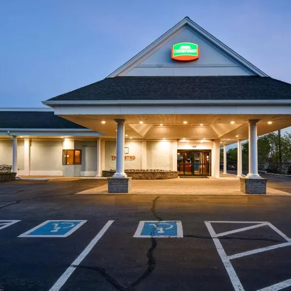 Courtyard Cape Cod Hyannis, hotel em Hyannis