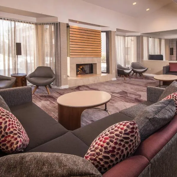 Courtyard by Marriott Dulles Airport Chantilly, hotel v destinaci Chantilly