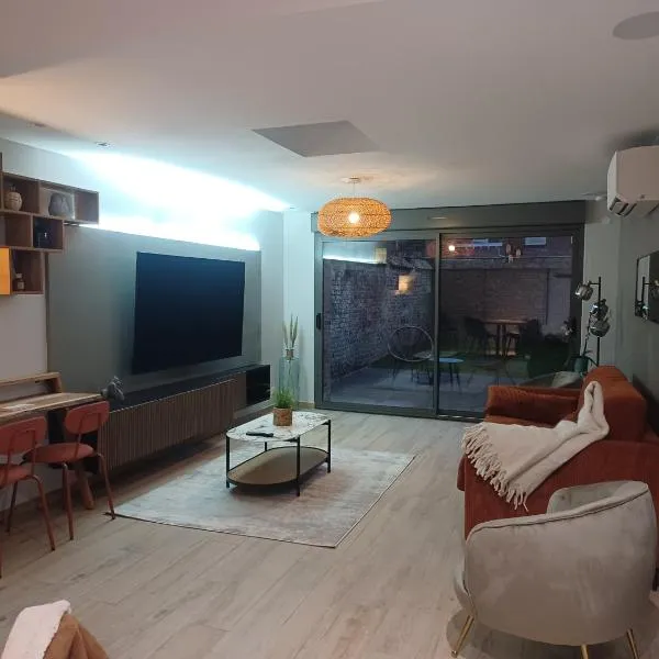 Appartement jardin 01, hotel v destinácii Bailleul