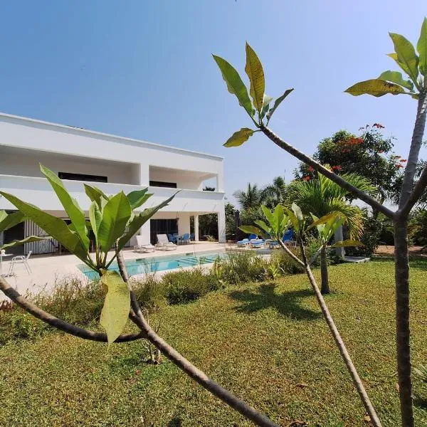 Khelkom.lodge, hotel in Cap Skirring