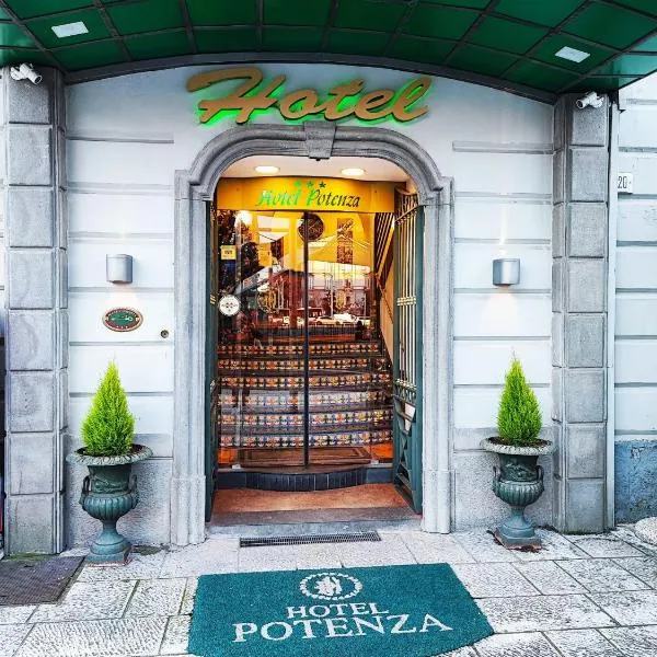 Hotel Potenza, hotel v Neapoli