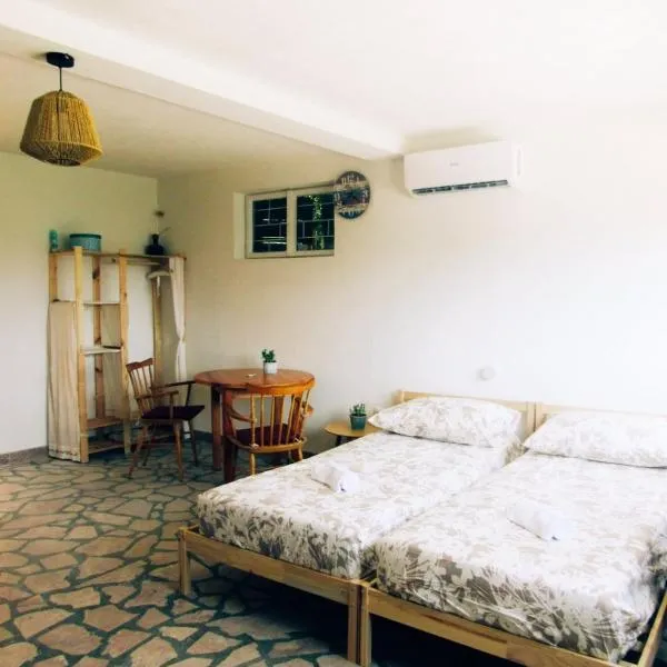 Suite Tangerine Studio, hotel v destinácii Rogotin