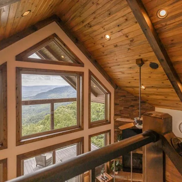 Canyon View Treehouse- Relaxing Getaway in Jasper with an Amazing View, hotel en Jasper