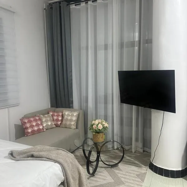 Urban Studio Room, hotel en Dar es Salaam