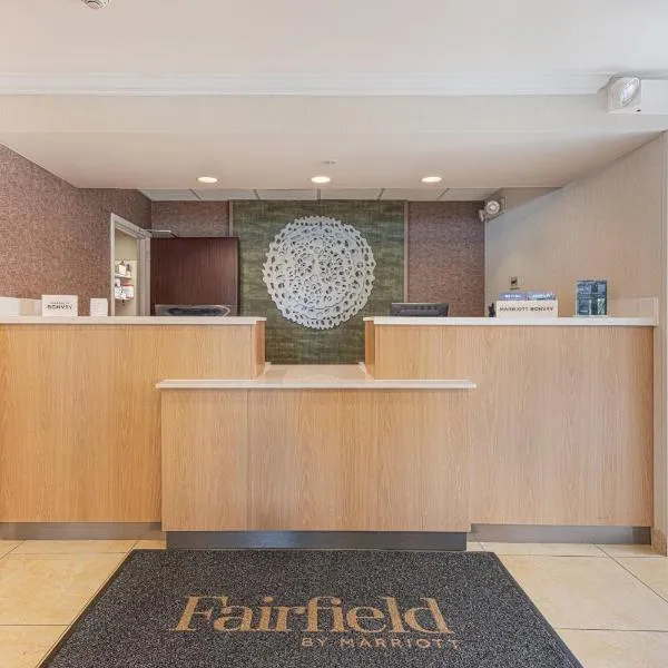 Fairfield Inn & Suites by Marriott Chicago Naperville – hotel w mieście Naperville