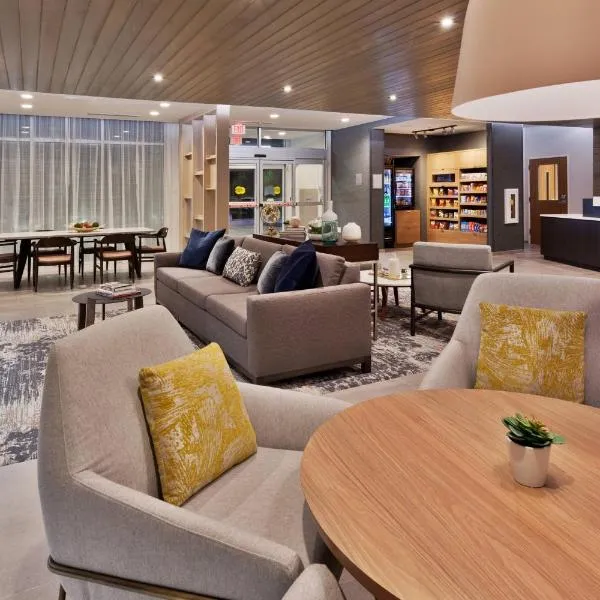 Fairfield Inn & Suites by Marriott Birmingham Colonnade, hotel em Birmingham