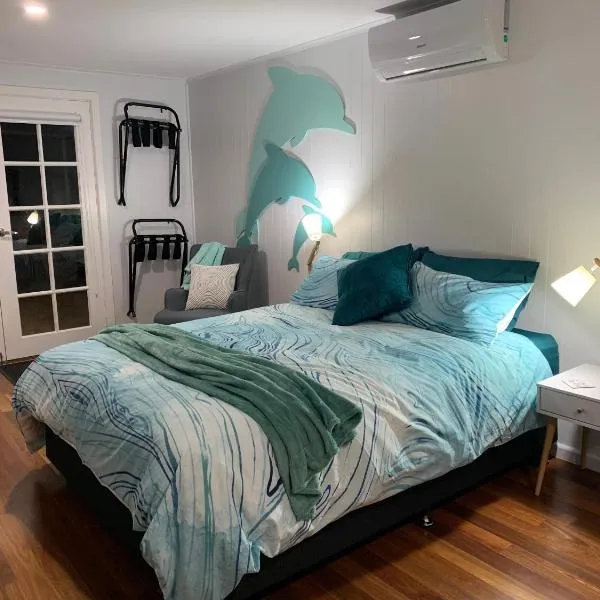 Dolphin Cottage, hotel v destinaci Paynesville