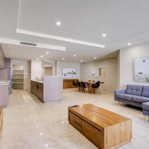 Casa Di Marco Polo, hotel v destinaci Mandurah
