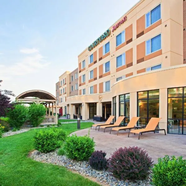 Courtyard Louisville Northeast, hotel v destinaci Louisville