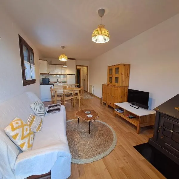 LA GINESTA 3, Apartaments de muntanya, hotel Taullban