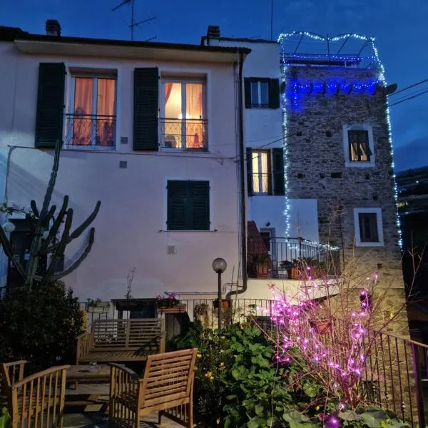 La Torretta di Piero con terrazzi e parcheggio privato Citra zero zero ottanta 31LST0282, hotel v destinaci Imperia