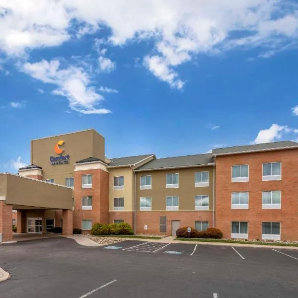 Comfort Inn & Suites Akron South, hotel v destinaci Akron