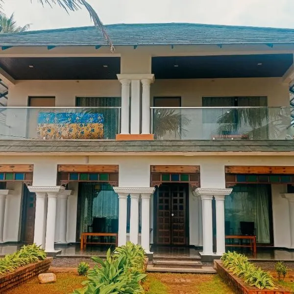 West Bay Palm TreeHeritage Beach Resort, hotel v destinaci Varkala
