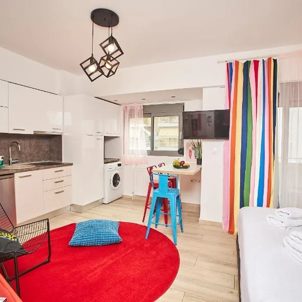 Superstudio Pop Art Apartments by BiNoBi!、テッサロニキのホテル