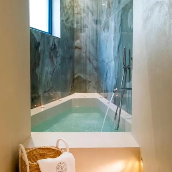 Palazzo Paisiello - Luxury Rooms Lecce, hotel v destinaci Lecce
