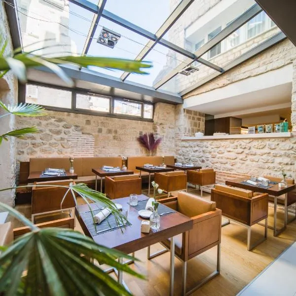 Hotel Vestibul Palace & Villa - Small Luxury Hotels Of The World, Hotel in Split