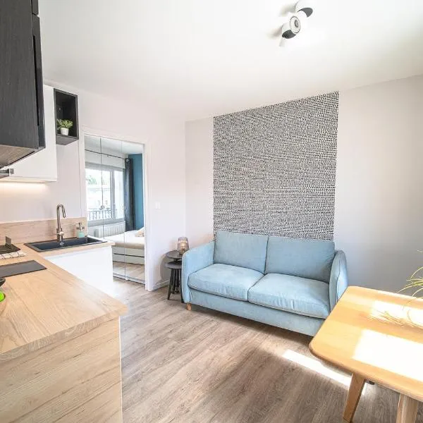 Le Lumière T2- Metro B Oullins-Lyon centre – hotel w mieście Oullins