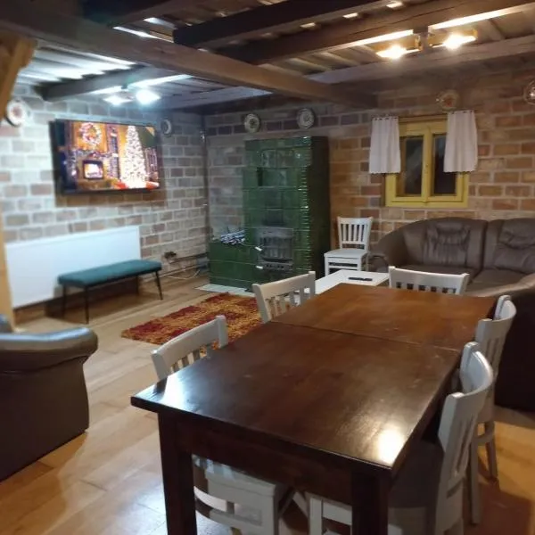 Căsuța bunicii, hotel in Cavnic